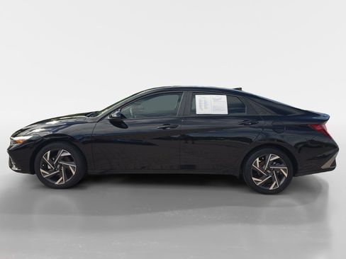 Certified 2025 Hyundai Elantra Sport FWD image 6