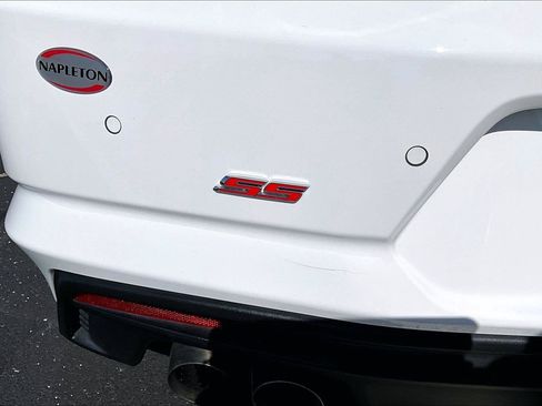 Used 2022 Chevrolet Camaro SS RWD image 9