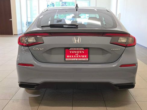 Used 2024 Honda Civic Sport image 5