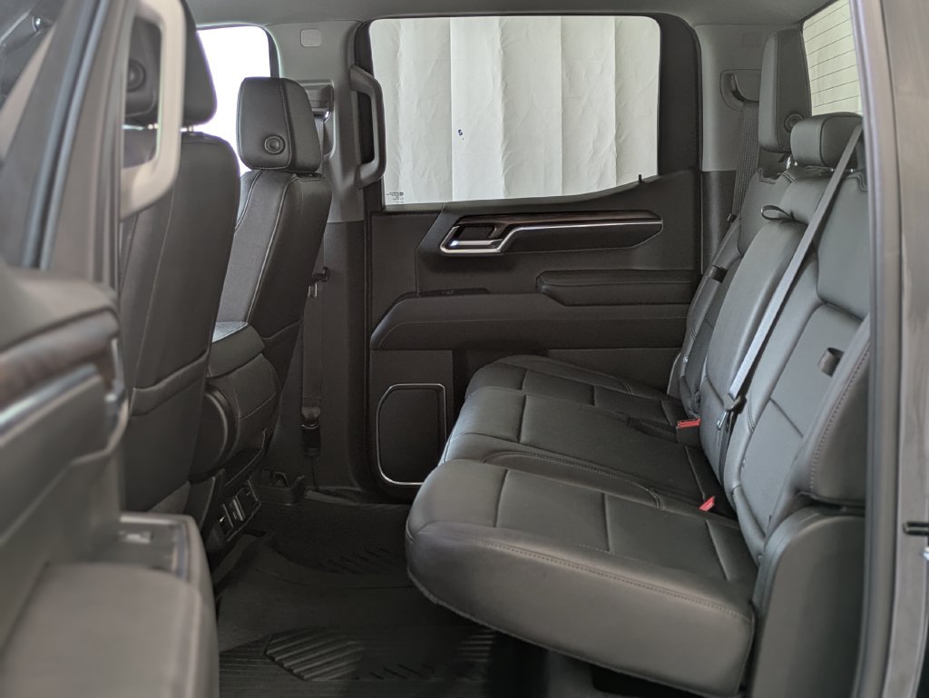 Used 2022 GMC Sierra 1500 SLT w/ X31 Off-Road Package AWD/4WD image 15