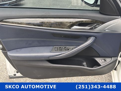 Used 2020 BMW 530i w/ Premium Package RWD image 12