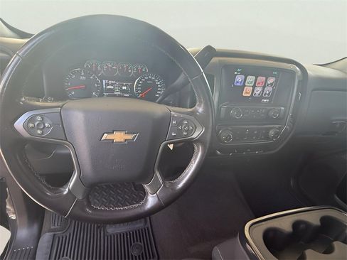 Used 2018 Chevrolet Silverado 1500 LT image 4