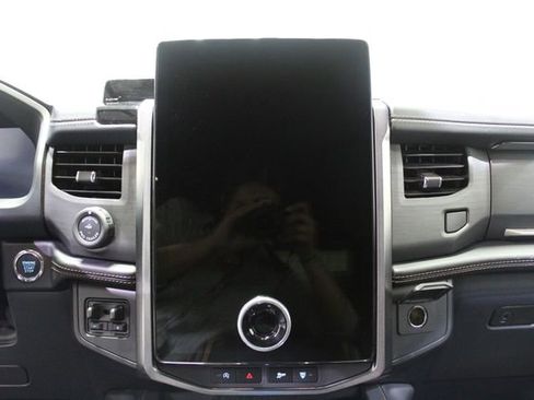 Used 2023 Ford Expedition Platinum RWD image 17