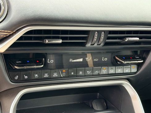 Used 2024 MAZDA CX-90 Plug-In Hybrid w/ Premium Plus AWD/4WD image 15