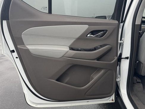 Used 2019 Chevrolet Traverse LT image 14
