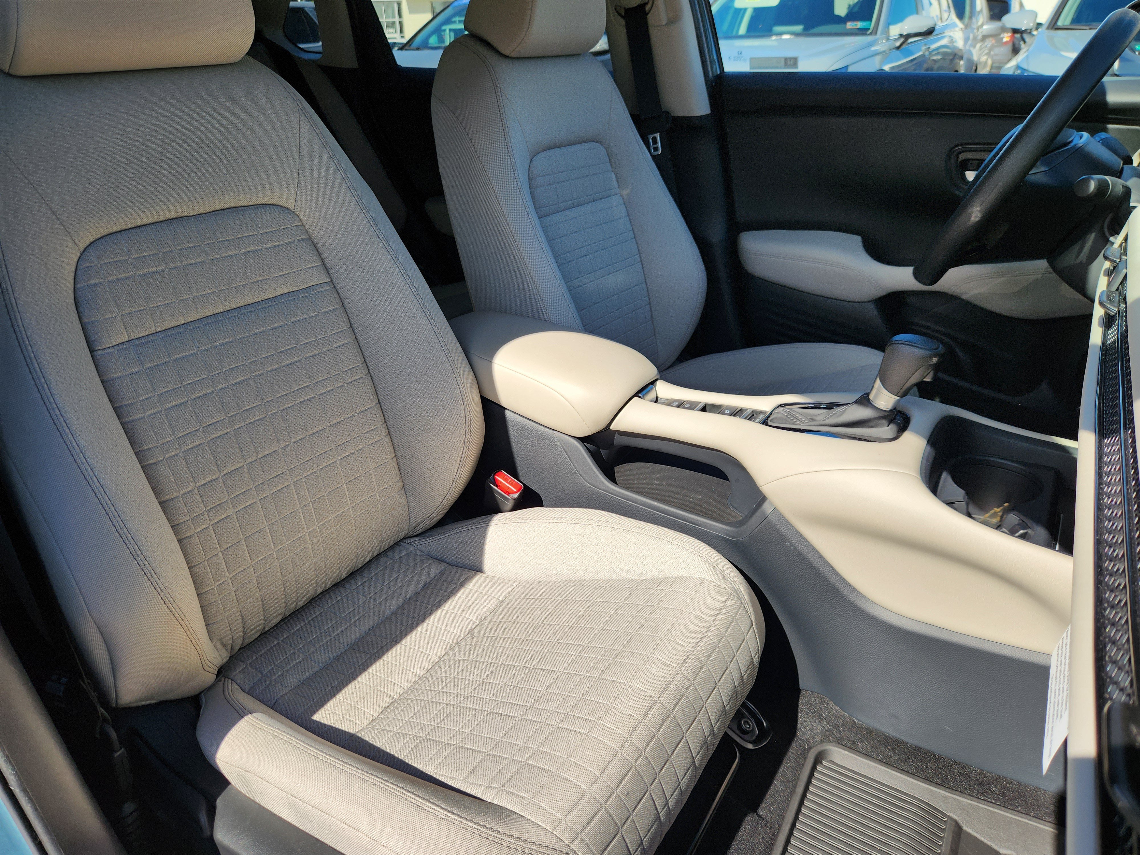 Certified 2027 Honda HR-V LX image 14
