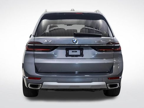 Used 2024 BMW X7 xDrive40i w/ Premium Package AWD/4WD image 4