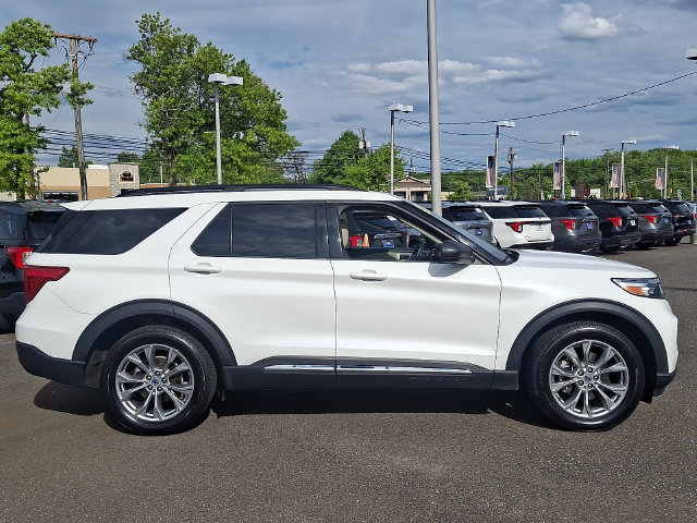 Certified 2023 Ford Explorer XLT w/ Equipment Group 202A AWD/4WD image 7