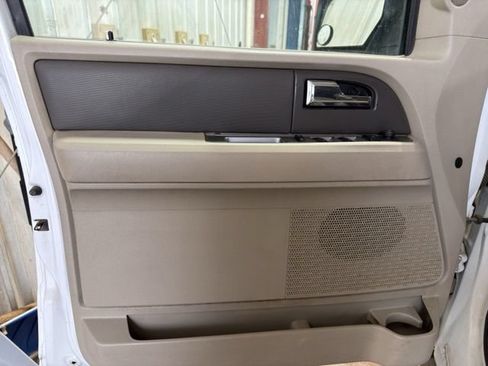 Used 2010 Ford Expedition XLT AWD/4WD image 22