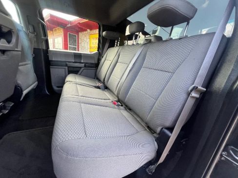 Used 2016 Ford F150 XLT AWD/4WD image 11