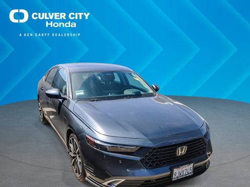 Used 2024 Honda Accord Touring image 1