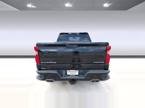 Used 2020 Chevrolet Silverado 1500 Custom w/ Custom Value Package RWD image 9