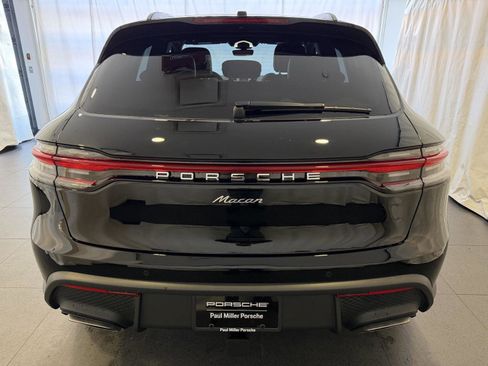 New 2026 Porsche Macan image 8