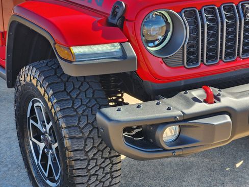 Used 2025 Jeep Gladiator Rubicon image 11