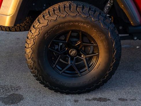 Used 2020 Jeep Gladiator Rubicon w/ Dual Top Group image 35