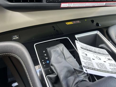 New 2026 Toyota Sienna Limited FWD image 20
