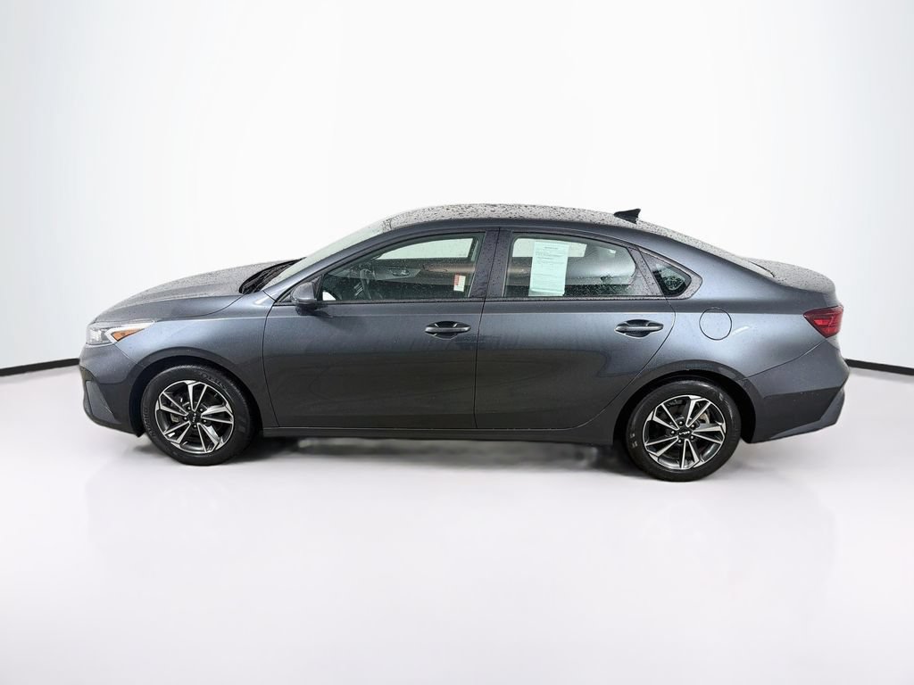 Used 2023 Kia Forte LXS FWD image 8