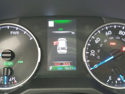 Used 2022 Toyota RAV4 XLE w/ Convenience Package image 28