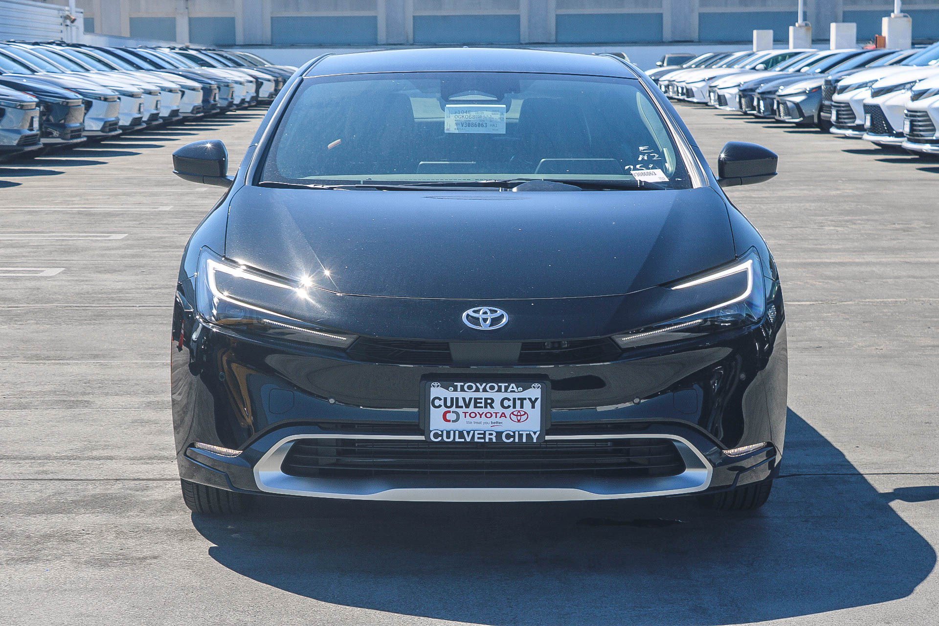 New 2027 Toyota Prius Plug-In Hybrid FWD image 2