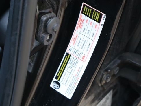 Used 2024 Nissan Sentra SV FWD image 28