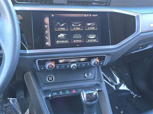 Used 2022 Audi Q3 2.0T Premium Plus w/ Premium Plus Package image 23