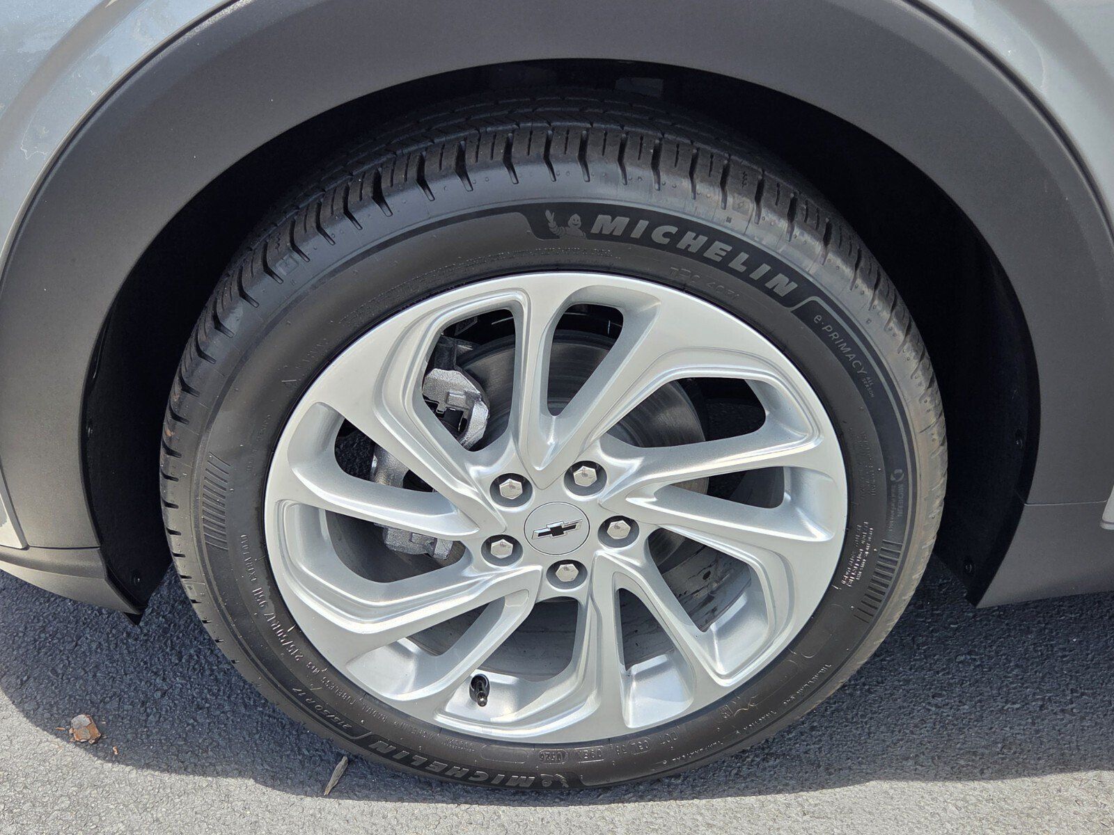 New 2027 Chevrolet Bolt LT w/ LPO, All-Weather Package FWD image 4