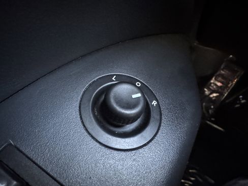 Used 2011 Dodge Caliber Mainstreet image 30