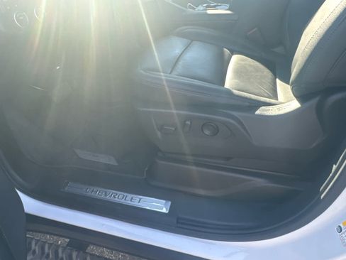 Used 2024 Chevrolet Tahoe Z71 w/ Luxury Package image 8