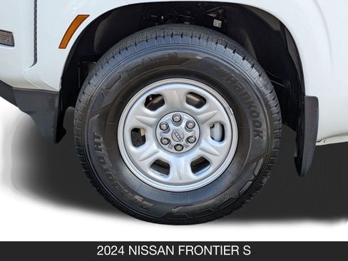 Used 2024 Nissan Frontier S image 11