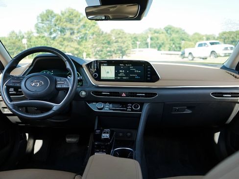 Used 2021 Hyundai Sonata Limited FWD image 10