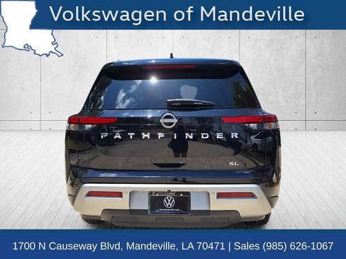 Used 2025 Nissan Pathfinder SL FWD image 6
