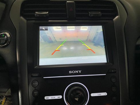 Used 2016 Ford Fusion Titanium FWD image 11