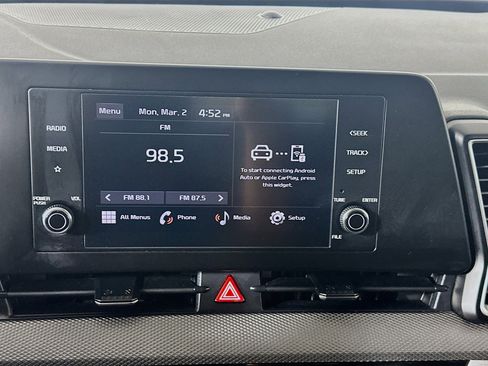 Used 2025 Kia Sportage LX image 19