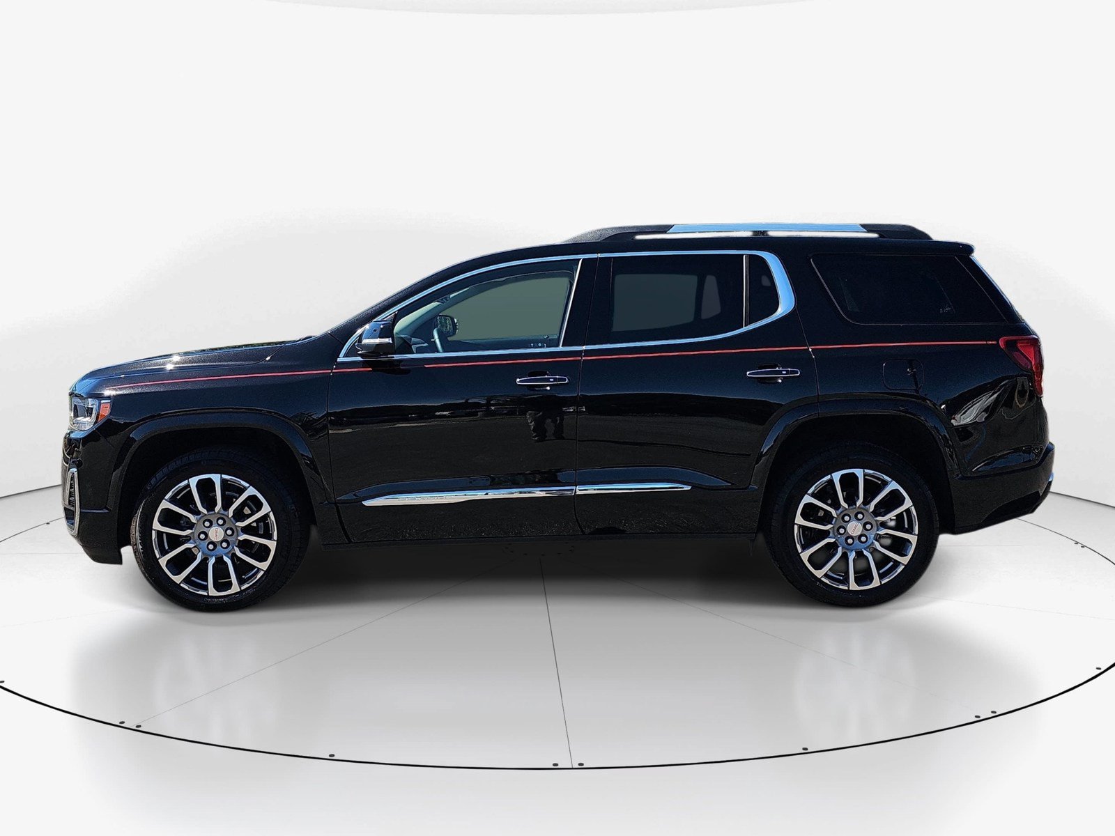 Used 2023 GMC Acadia Denali w/ Denali Ultimate Package FWD image 7