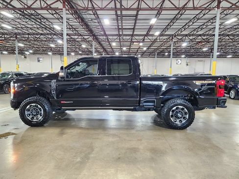 Used 2023 Ford F250 Lariat w/ Lariat Ultimate Package AWD/4WD image 7