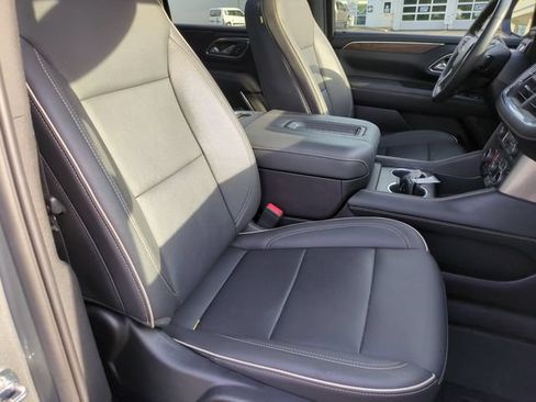 Used 2023 Chevrolet Tahoe Premier w/ Premium Package 2 AWD/4WD image 36