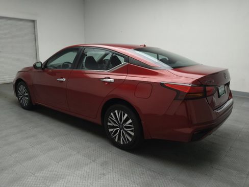 Used 2023 Nissan Altima 2.5 SV AWD/4WD image 3