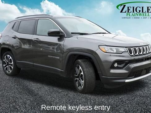 Used 2023 Jeep Compass Limited image 4