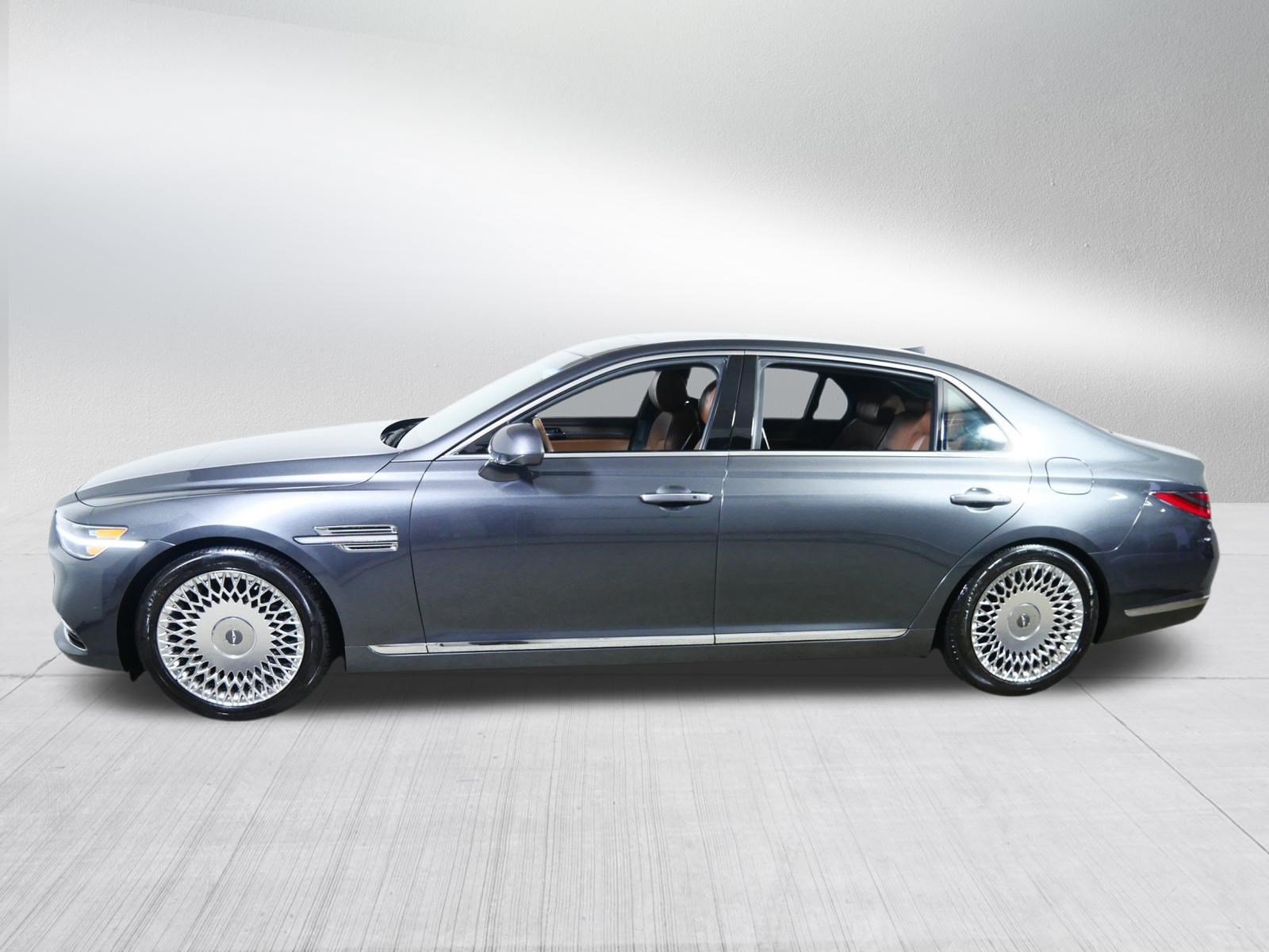 Used 2020 Genesis G90 5.0 Ultimate AWD/4WD image 4