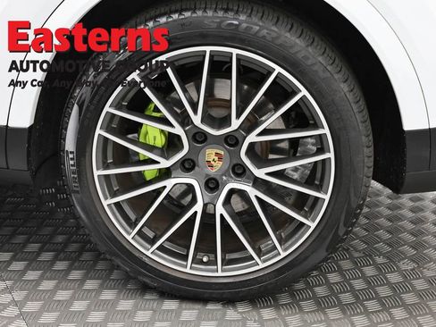 Used 2019 Porsche Cayenne E-Hybrid image 32