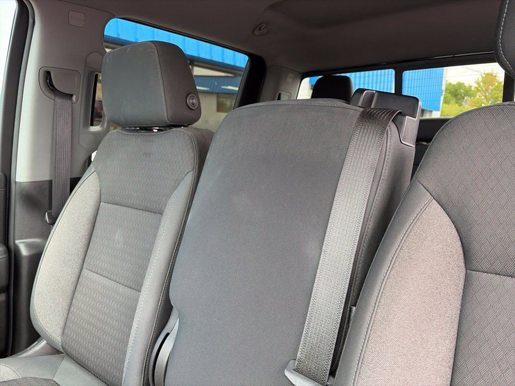 Used 2019 Chevrolet Silverado 1500 LT w/ All-Star Edition AWD/4WD image 28