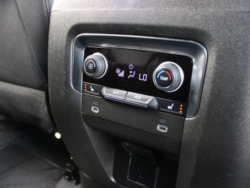 Used 2023 Chevrolet Tahoe Premier AWD/4WD image 27