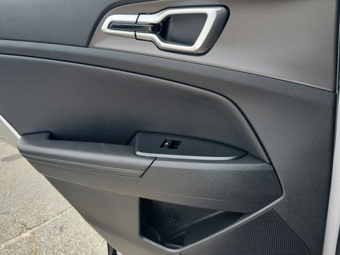 Used 2026 Kia Sportage EX w/ EX Panorama Roof Package image 14