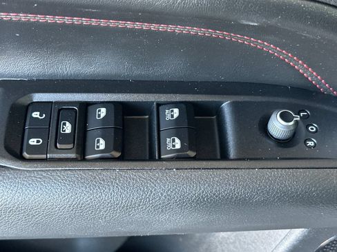 Used 2024 Jeep Compass Trailhawk AWD/4WD image 13