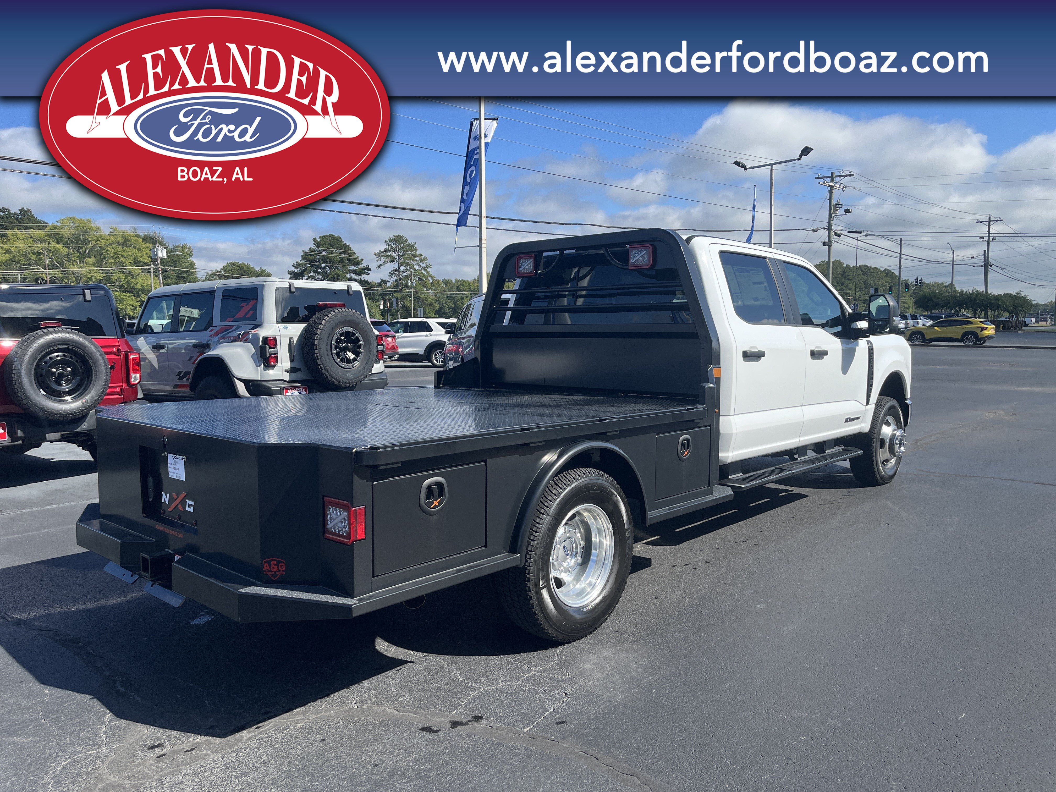 New 2027 Ford F350 XL w/ XL Chrome Package AWD/4WD image 4