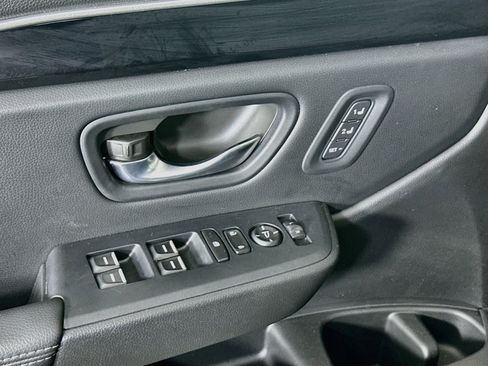 Used 2025 Honda Pilot EX-L image 15