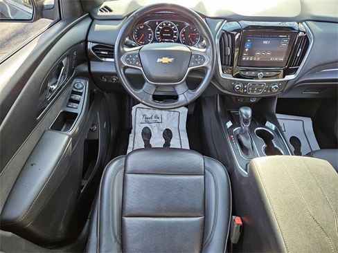 Used 2022 Chevrolet Traverse High Country image 11