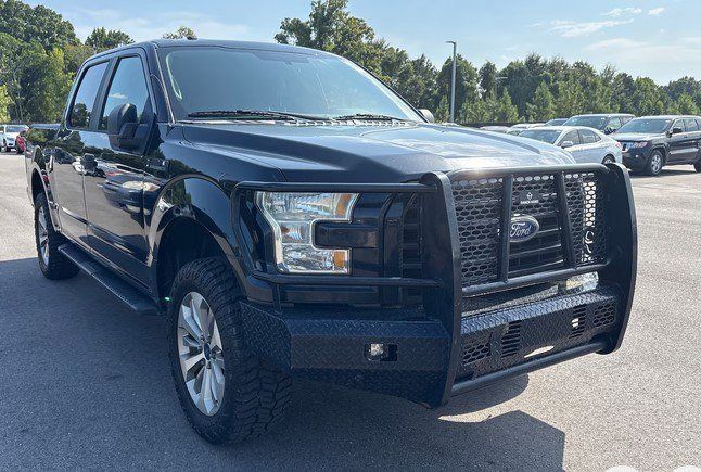 Used 2017 Ford F150 XL w/ Equipment Group 101A Mid AWD/4WD image 1