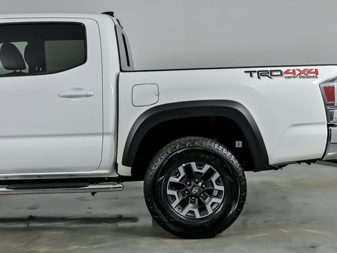 Used 2021 Toyota Tacoma TRD Off-Road AWD/4WD image 9