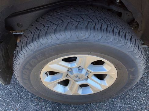 Used 2024 Toyota 4Runner SR5 image 25